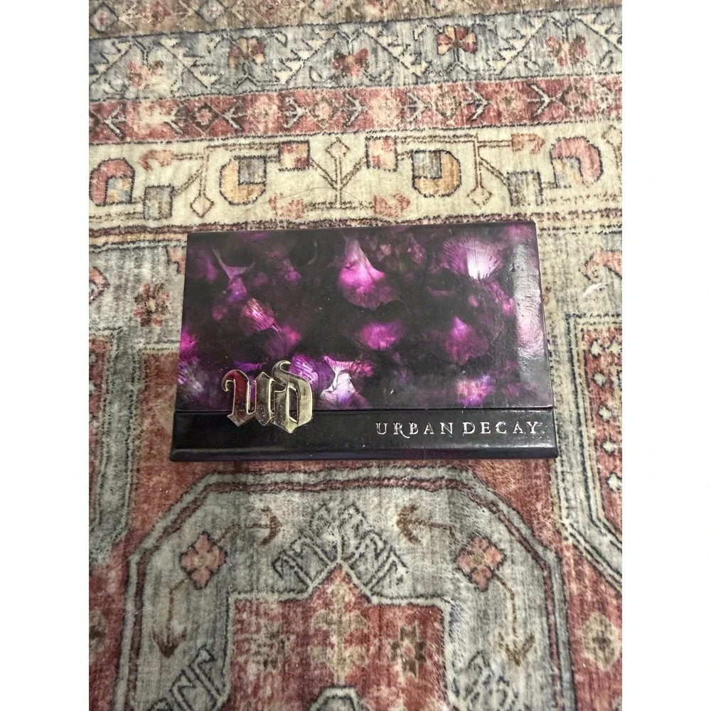 Urban Decay 12 Shade Eyeshadow Palette Purple Floral Case Sin Smog Blackout Rare